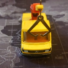 Siku Mercedes Benz 208 1:55