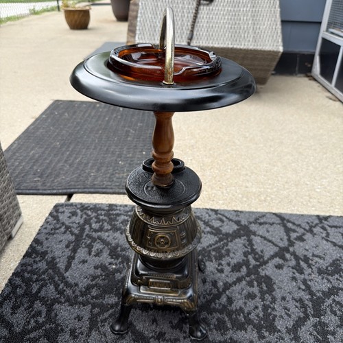 Vintage potbelly stove - 💨,