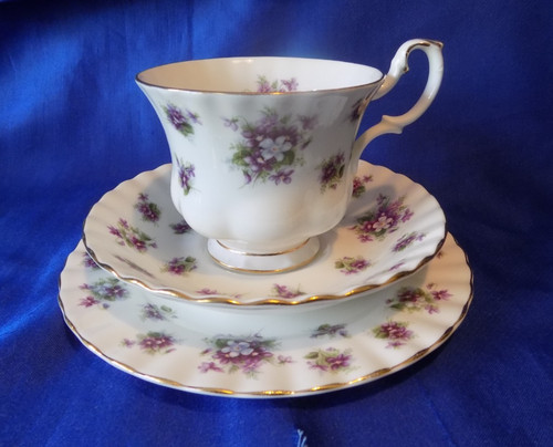 Royal albert sweet violet - royal,