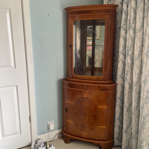 Yew inlaid small corner