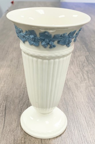 1940 1962 wedgwood embossed - 1940-1962,