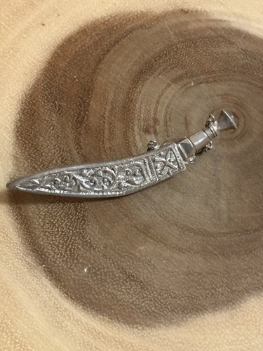 Vintage silver gurkha - silver,