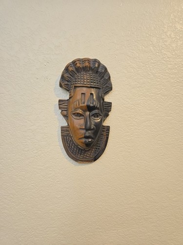 Hand carved idia queen - queen, mother