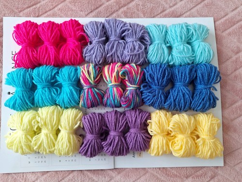 Bundle assorted small wool - bundle,