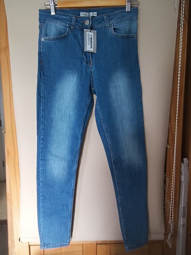 Bnwt oasis lily - oasis,