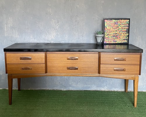 Retro vintage mid - mid, century