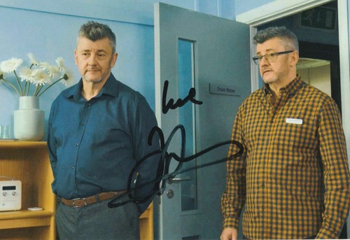 Joe pasquale hand signed - hand, 6x4