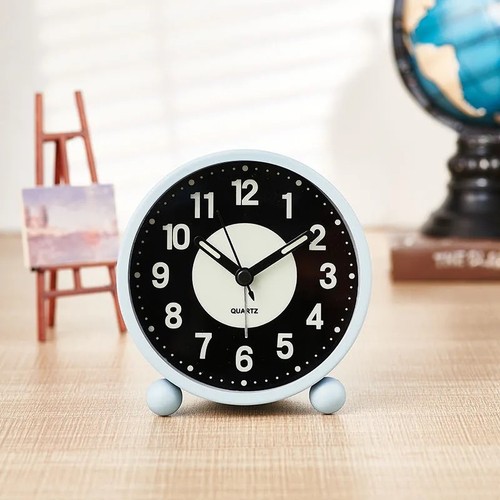 Silent bedside alarm clock - bedside, non