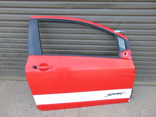 Toyota yaris door panel mk2 - toyota,