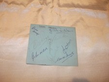 SIGNED AUTOGRAPH BOOK PAGE BY 9 LEEDS UNITED 1959 60 REVIE CHARLTON MEEK MCCOLE