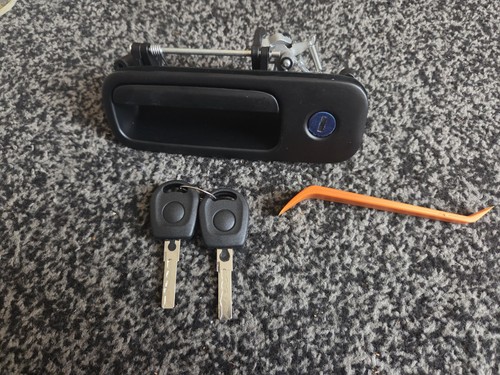 Car tailgate handle - car, lock