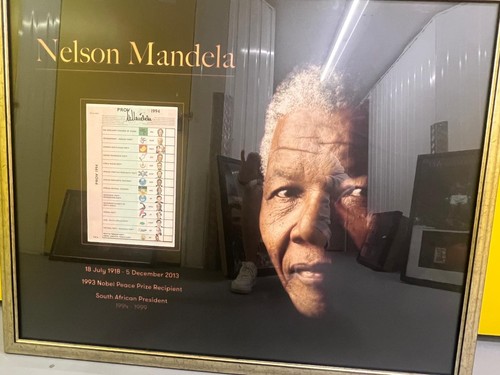 Signed nelson mandela 1994 - nelson,