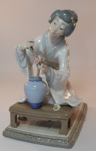 Lladro japanese lady - lladro, 8"