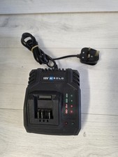 Mac Allister 220-240V 2.4A