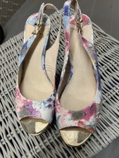 Moda in Pelle Leather Floral
