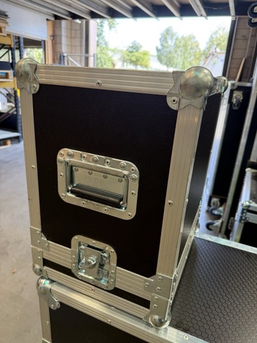 Flight cases pair durable - flight,