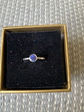 New  18ct White Gold 3 stone