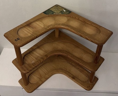Wooden corner tier shelf - corner,