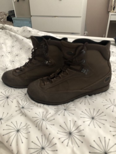 Aku combat boots size - size, 9