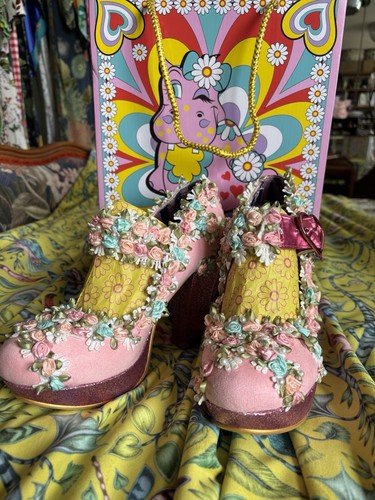 Irregular choice cosy quilt - cosy,