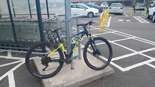 Giant mountain bike m - mountain, in