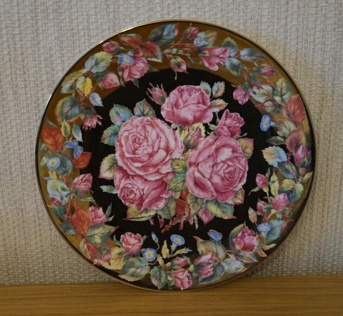 Royal worcester queen - royal,