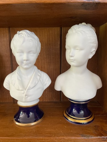 Pair french bisque - pair,