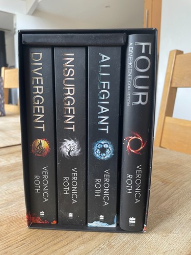 Divergent series box - series,