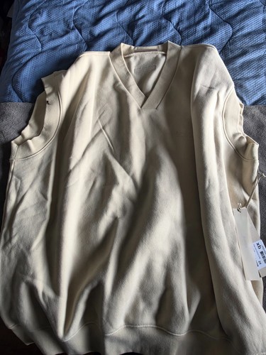 Sleeveless jumper