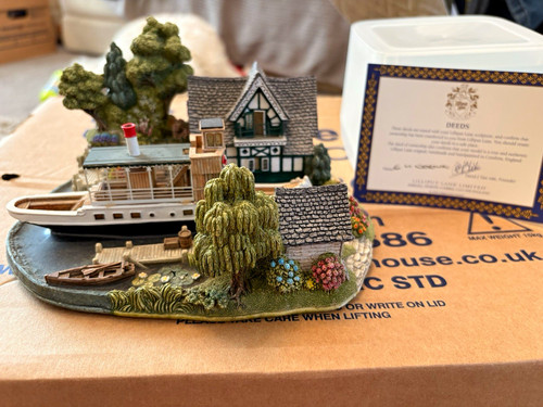 Lilliput lane hand painted - lilliput,