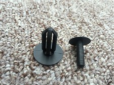 BMW FIR TREE PLASTIC PUSH