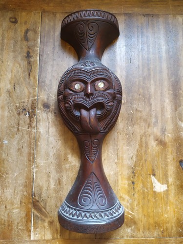 Superb vintage folkart carving - superb,