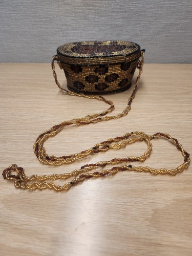 Vintage seed bead hand beaded - hand,