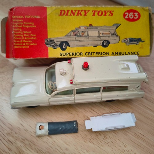 Dinky toy 263 superior - toy,