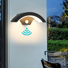 Outdoor Curved Wall Light 18W