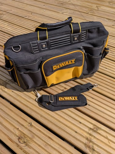 Dewalt hard base durable - 18”,