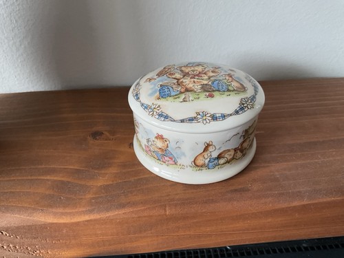 Wedgwood trinket box - wedgwood,