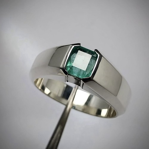 Natural green emerald ring - natural,
