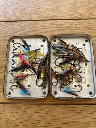 Vintage fly fishing tin - fly,