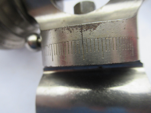 Lorch head stock with swival - with,