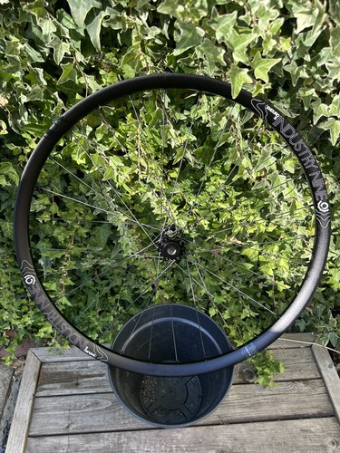 Industry nine enduro - industry, enduro-s