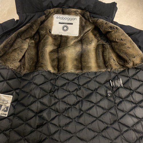 Toboggan canada size small - canada, uk