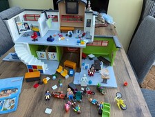 Playmobil City Life Furnished School Building - 9453 - with School Bell & Clock