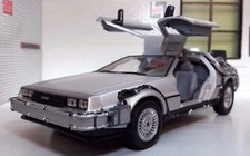 Delorean DMC Back to the Future 2 II Detailed Welly 1:24 Scale Diecast Model Car