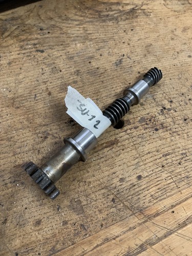 Suzuki gt380m oil pump - suzuki,