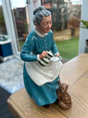 Royal doulton figurines ladies - figurines,