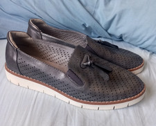 PAVERS Silver Designer Flat