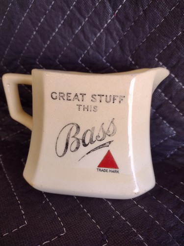 Bass pale ale pub jug - bass, mintons