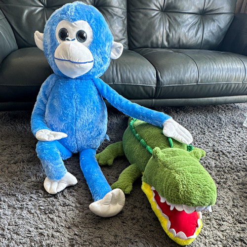 Blue monkey green crocodile - monkey,