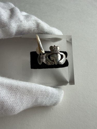 Irish sterling silver - silver, claddagh